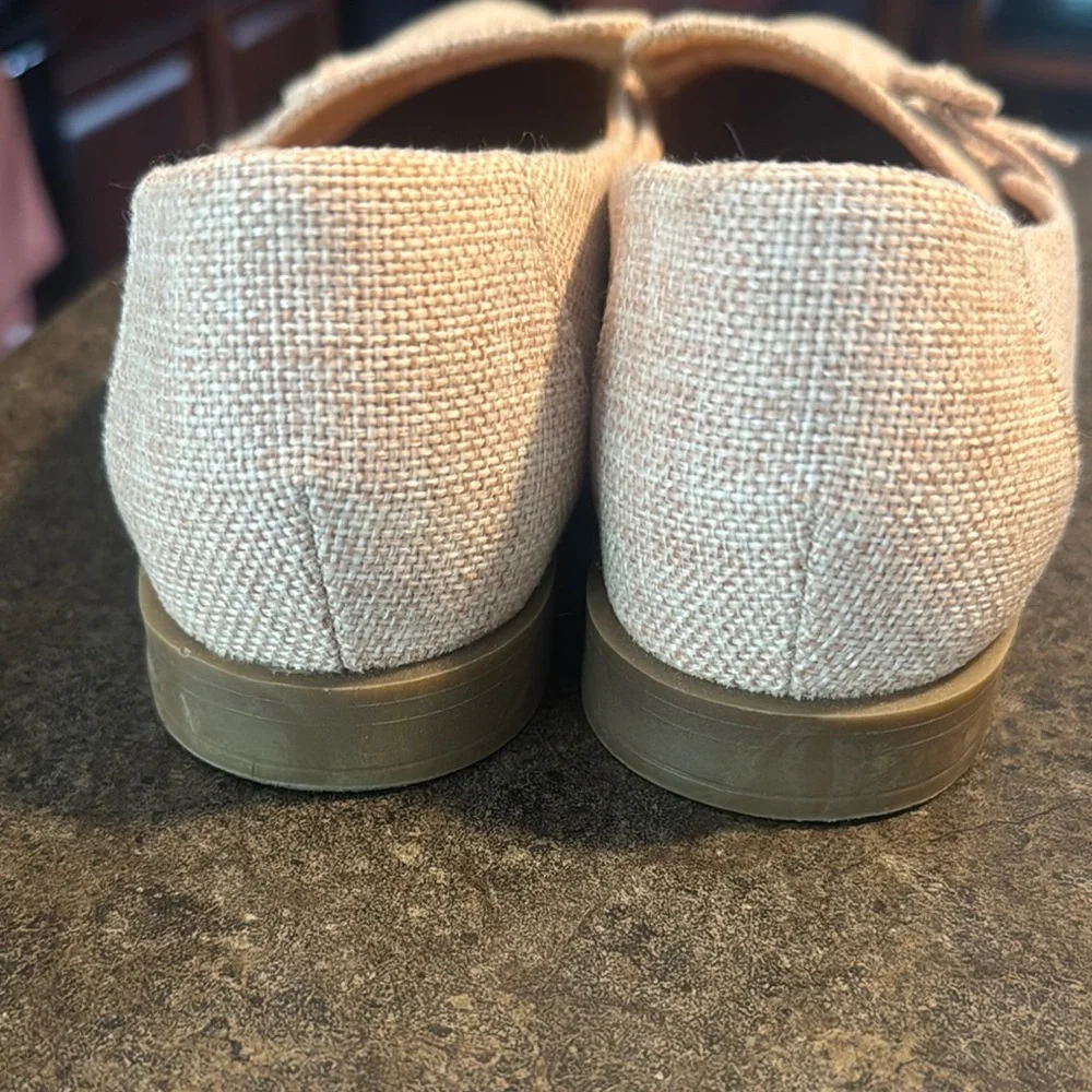 Cream Flats with Sleek Design and Metal Detail - Picture 7 of 7